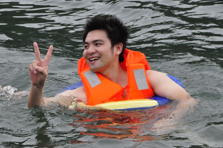 游泳-贛云機(jī)械-陡水湖