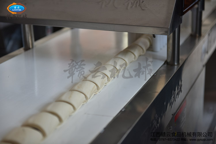 刀切饅頭花卷成型機(jī)成型饅頭